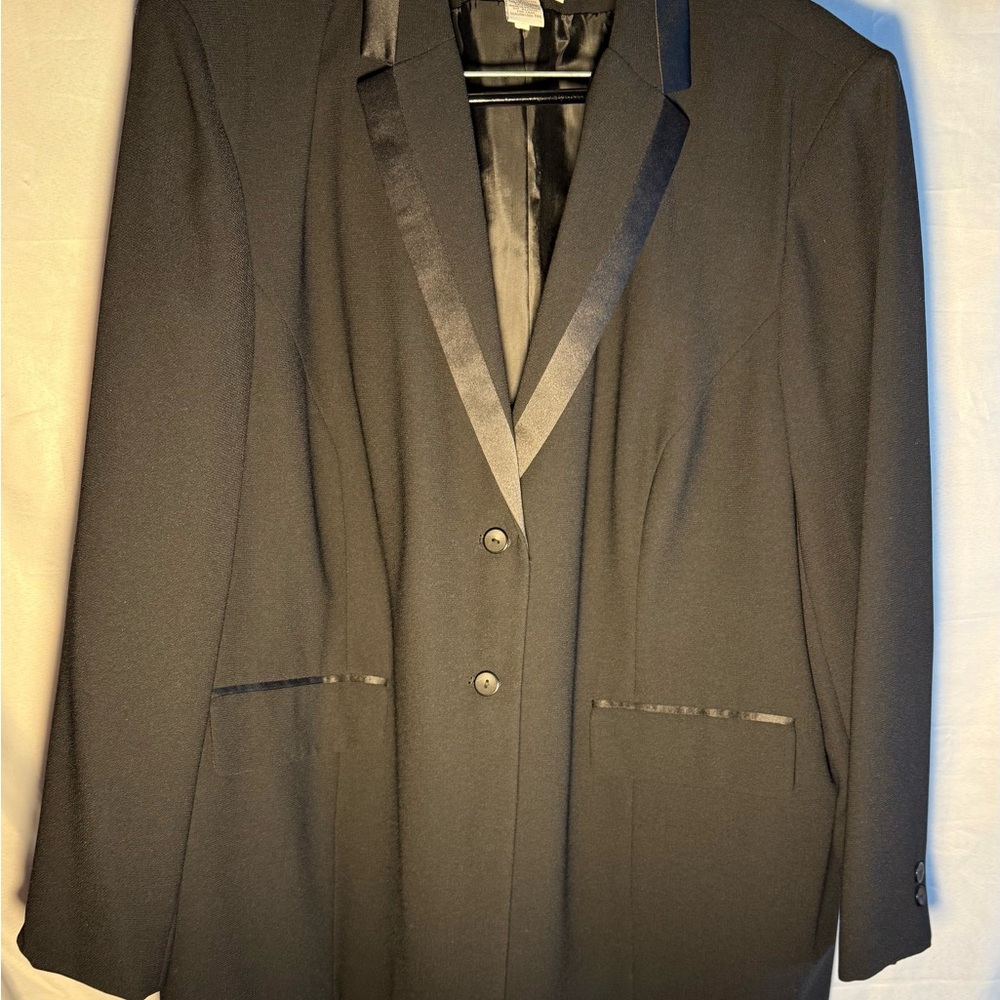 Women’s Satin Trim Tuxedo Suit with Skirt 22W